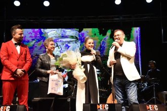 Muğla -Milas'ta 19 Mayıs Kutlamaları ve Merve Özbey Konser Sunumu