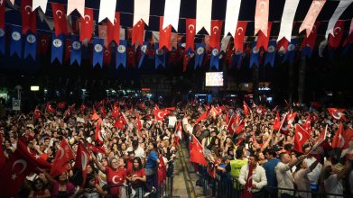 Milas 19 Mayıs Sakiler Konseri Sunucu Volkan Erel